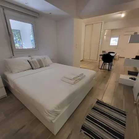 Apartment Near The Center Of Glyfada Athen