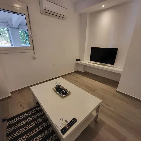 Apartment Near The Center Of Glyfada Athen